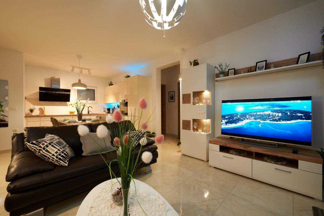 Golubica Apartment Trogir Ngoại thất bức ảnh
