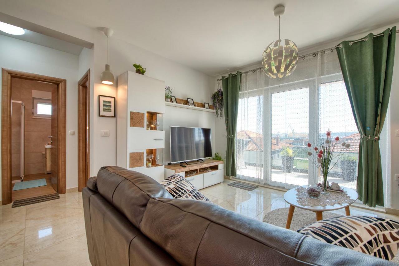 Golubica Apartment Trogir Ngoại thất bức ảnh