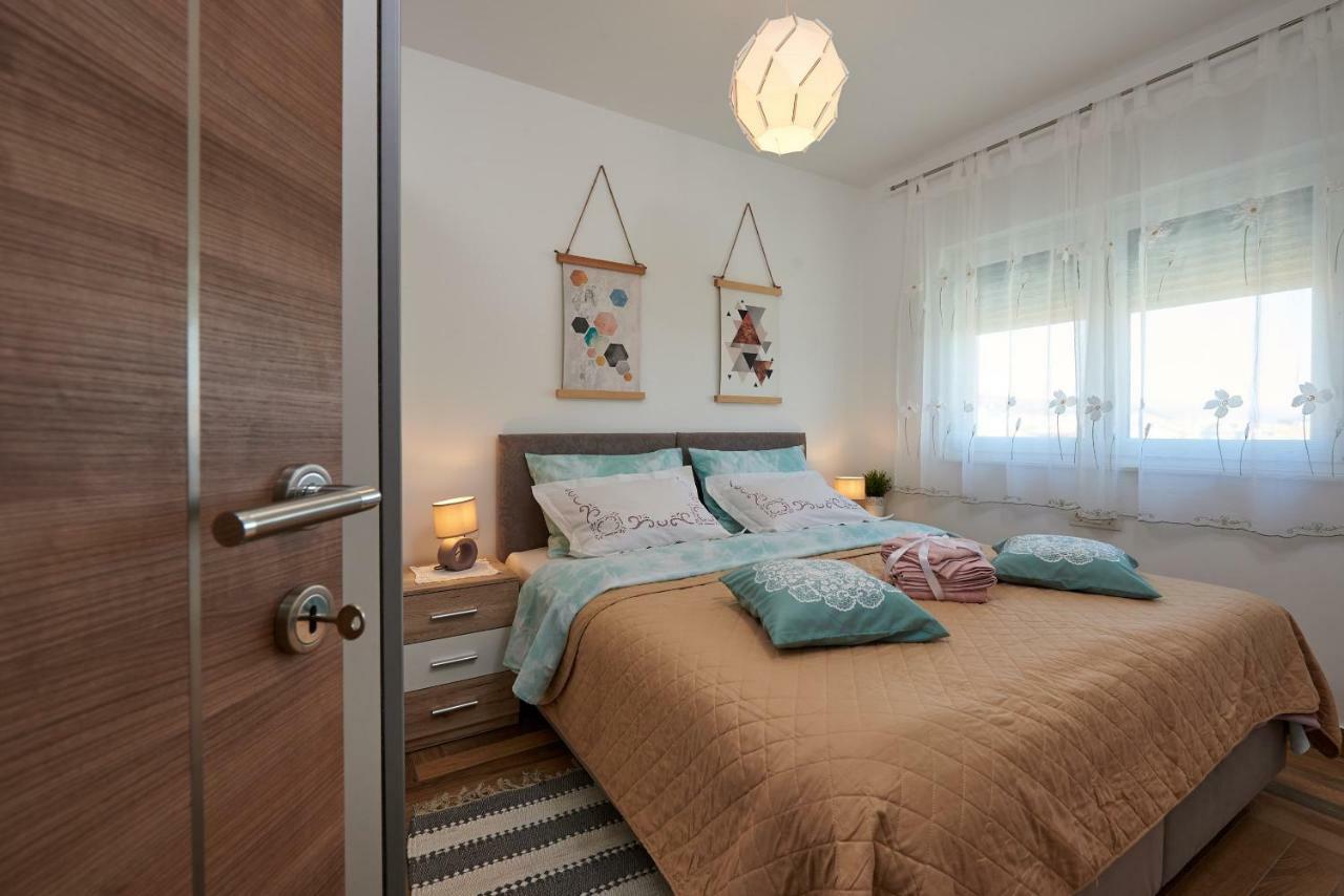Golubica Apartment Trogir Ngoại thất bức ảnh